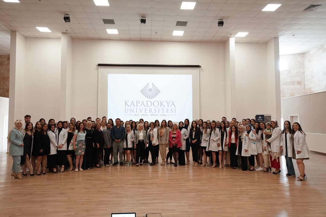 Sağlık Bilimleri Yüksekokulu 4. Sınıf Öğrencilerimiz Beyaz Önlüklerini Giydiler